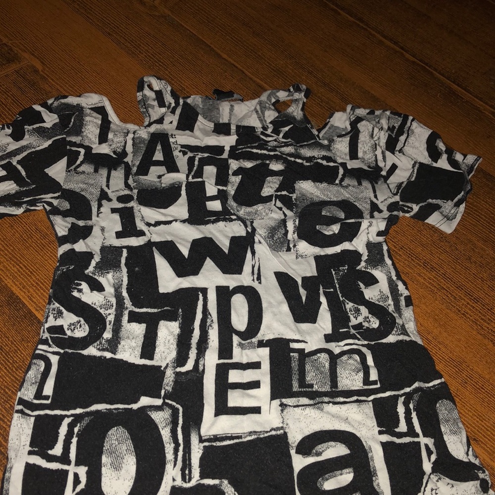 Cold shoulder short sleeve shirt
